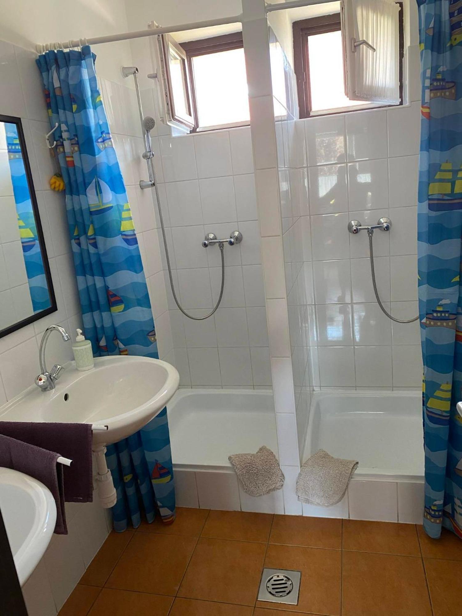 Almosdi Topart Vendeghaz Buitenkant foto